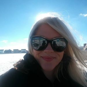 Meet your Posher, Gina